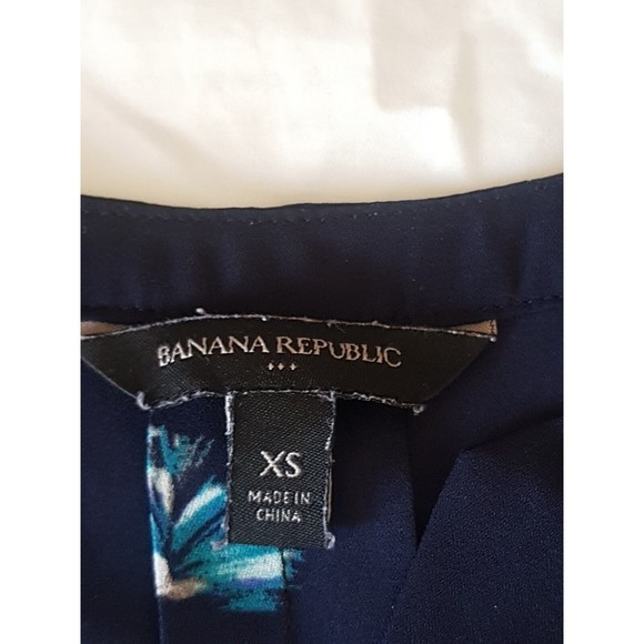 Banana Republic Womens Blouse Size XS Floral Artsy V Neckline Blue Office Wear - Picture 8 of 11